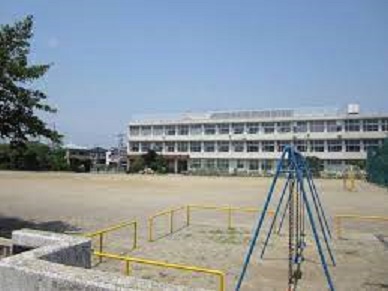小学校　浜松市立西小学校（小学校）まで1155m