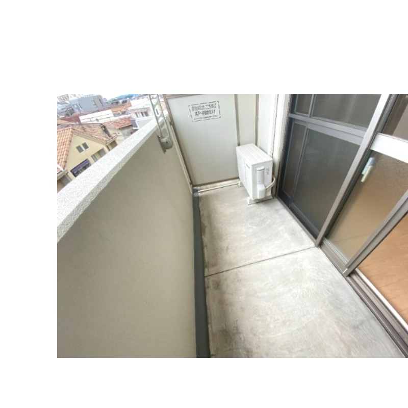 バルコニー　洗濯物が干せます！