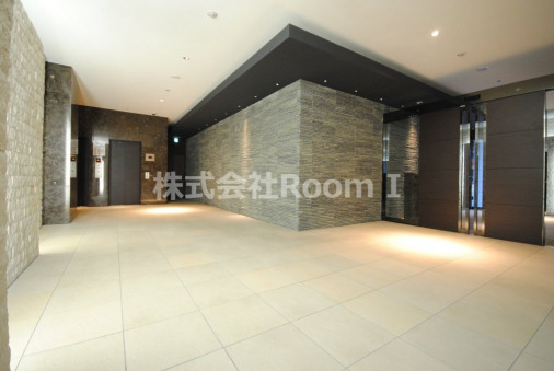 ロビー　落ち着いたロビーです