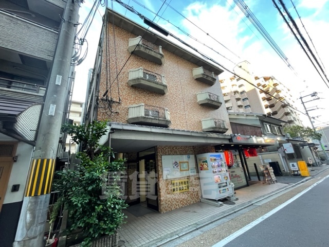 【川村ビルの建物外観】