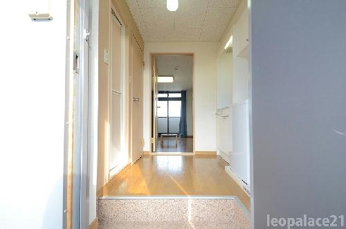 玄関　設備・仕様は号室により異なる為、現状を優先致します。