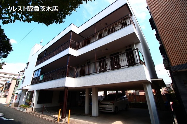 茨木市主原町のマンションの建物外観