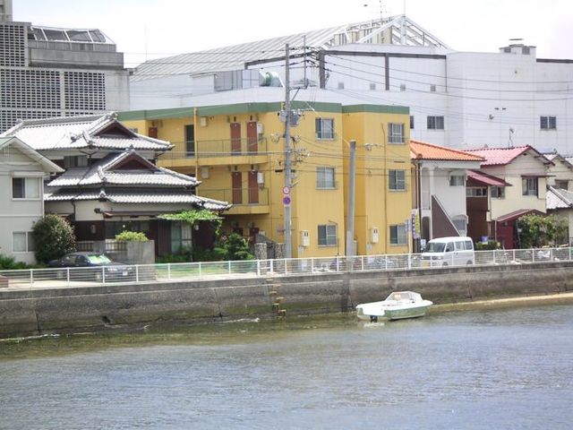 スカイコーポ百道Ａの建物外観