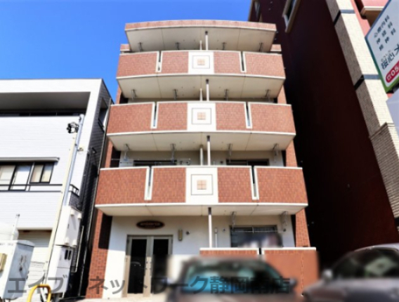 建物外観　落ち着いた雰囲気の外観です