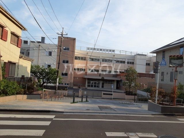 小学校　立川市立第七小学校（小学校）まで527m