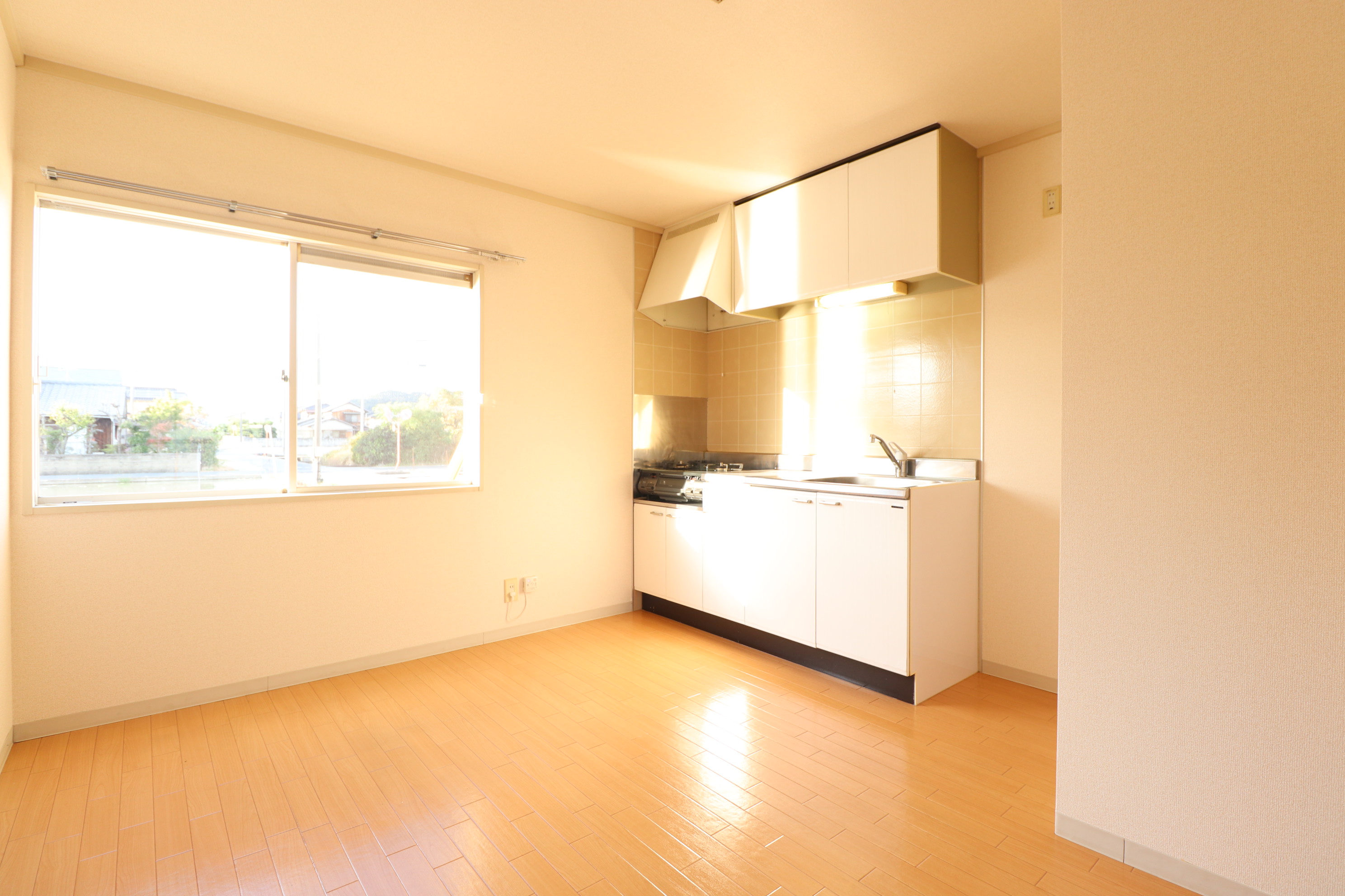 居室・リビング　6.4帖のダイニングキッチン♪