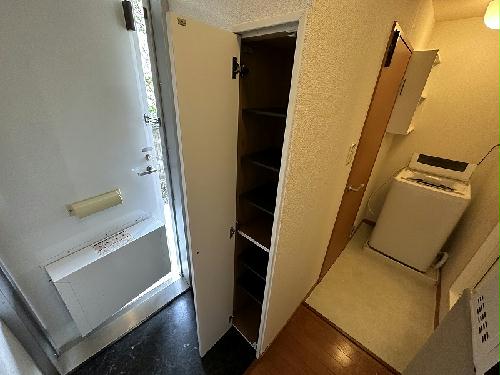 玄関　シューズボックス