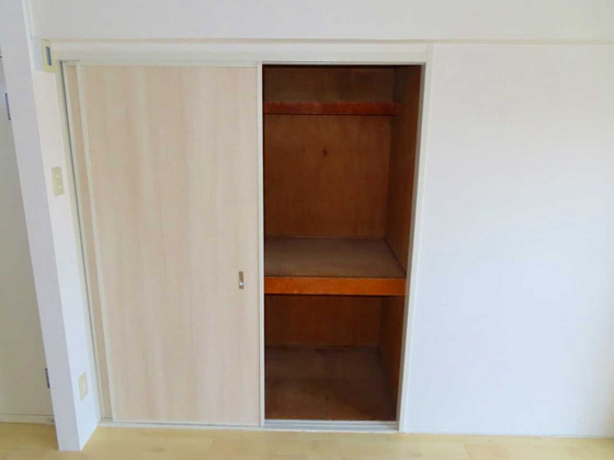 収納　※別部屋の写真です