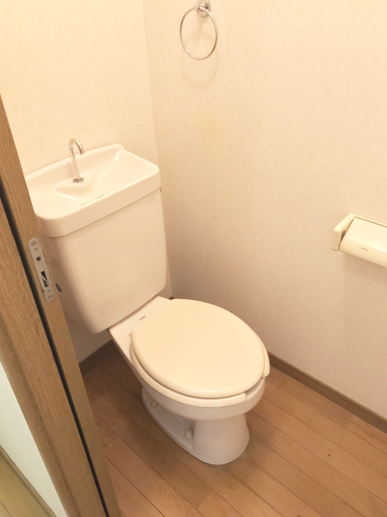 【中野区鷺宮のアパートのトイレ】