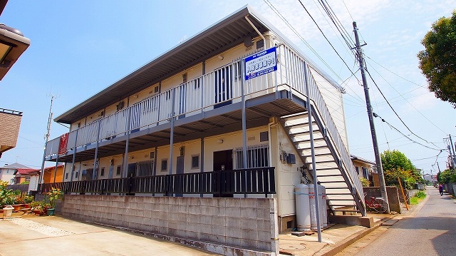 サンハイツ浦住の建物外観