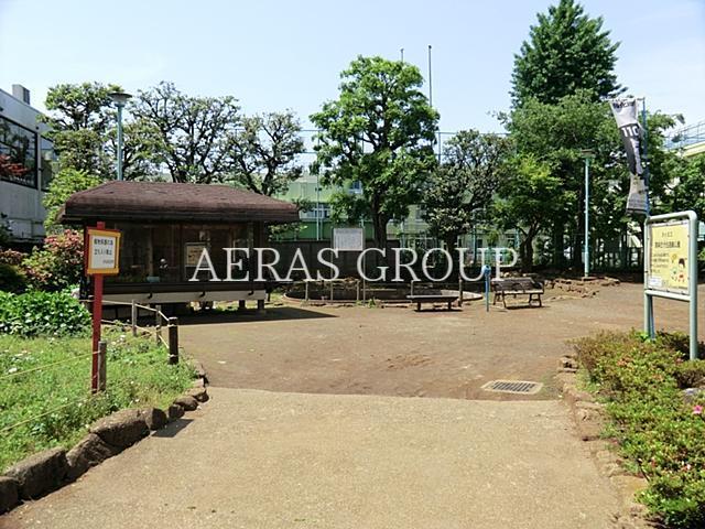 【インプレストコア代官山の公園】