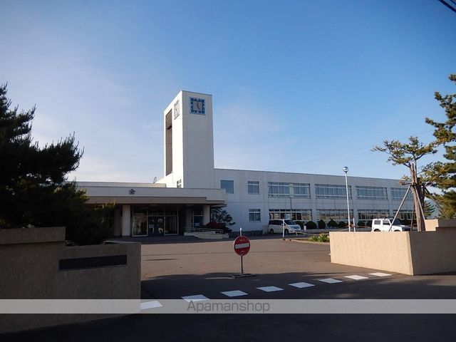 小学校　上磯小学校（小学校）まで1393m