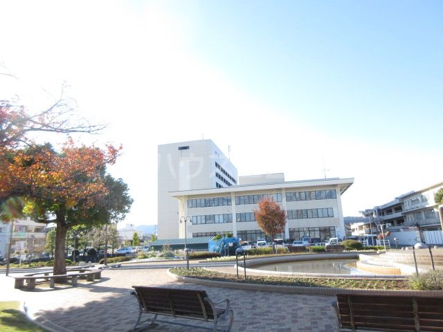 【蒲郡市緑町のアパートの役所】