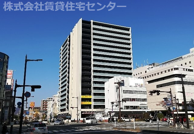 シャルマンフジ和歌山駅前グランピークの建物外観