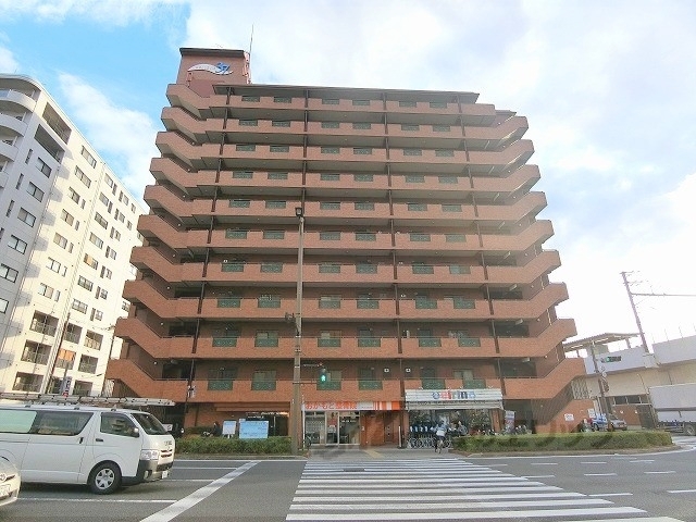 京都市下京区中堂寺坊城町のマンションの建物外観