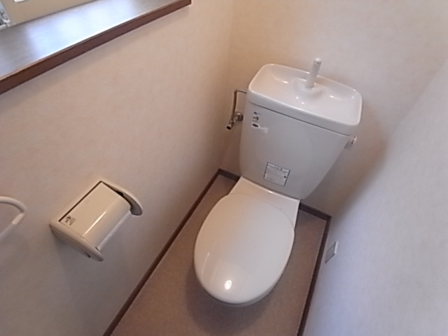 トイレ　ウォシュレット設置済