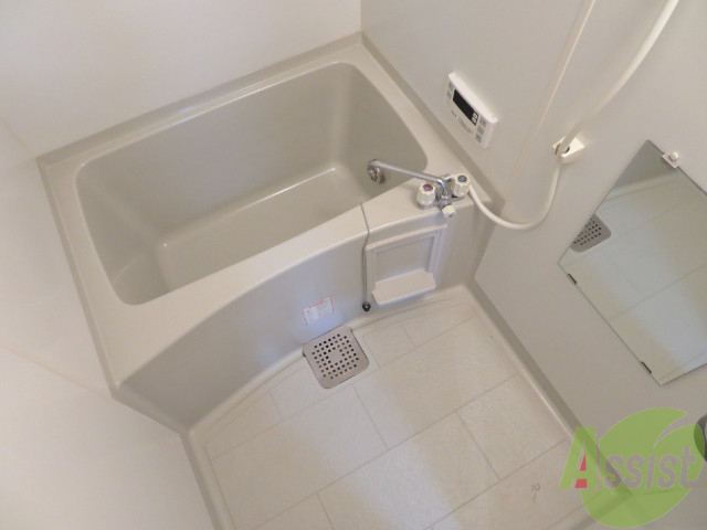 バス・シャワールーム　追い焚き機能付きなので、半身浴も気持ちよくできますね。