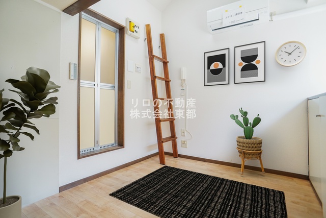 居室・リビング　こちらの家具はＣＧです。家具付きではございません。