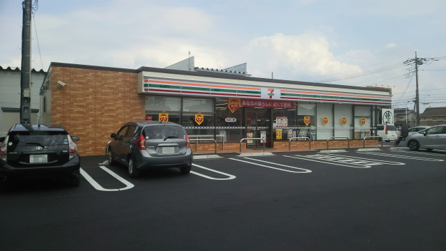 コンビニ　セブンイレブン天川原1丁目店（コンビニ）まで25m