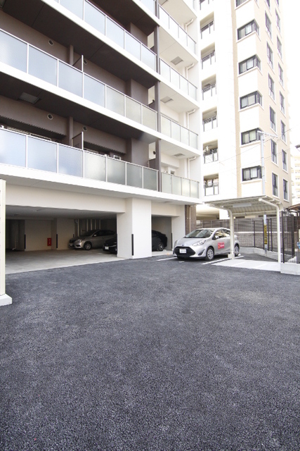 駐車場　敷地内駐車場