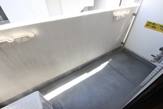 バルコニー　※写真は別号室です