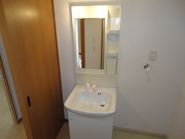 洗面設備　洗髪洗面化粧台