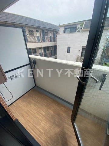 バルコニー　開放的で明るい空間を演出してくれるバルコニーです