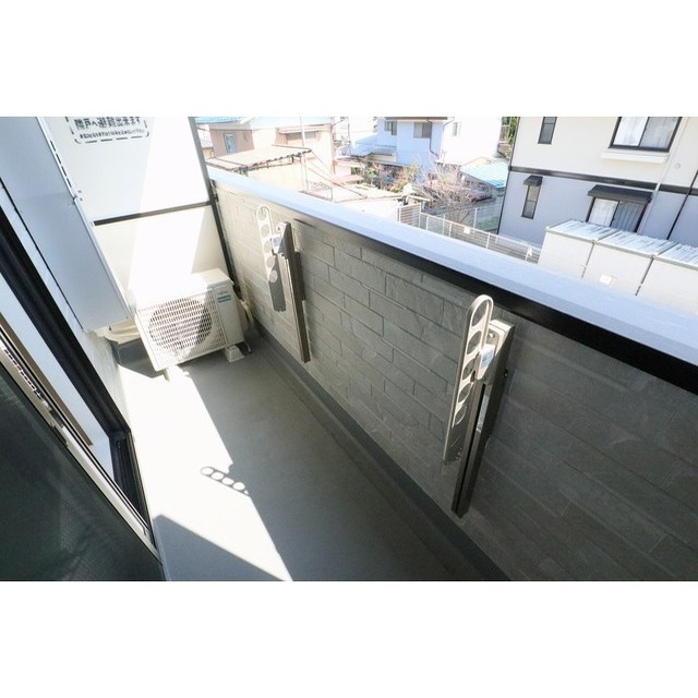 バルコニー　※建築中の為イメージ写真使用