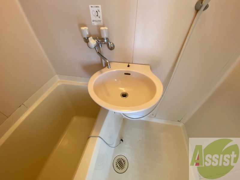 洗面設備　洗面台。身支度にはかかせないですよね～。