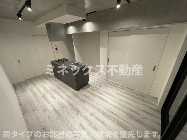居室・リビング　同タイプのお部屋の写真。現況を優先します。