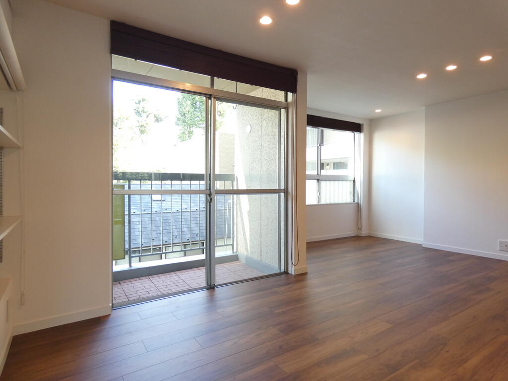 居室・リビング　内観