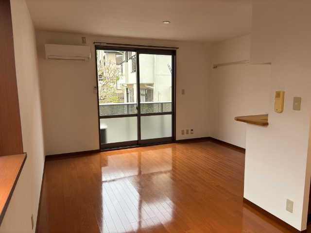 居室・リビング　同型モデル