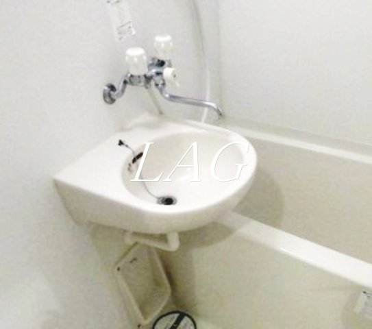 洗面設備　洗面台です。