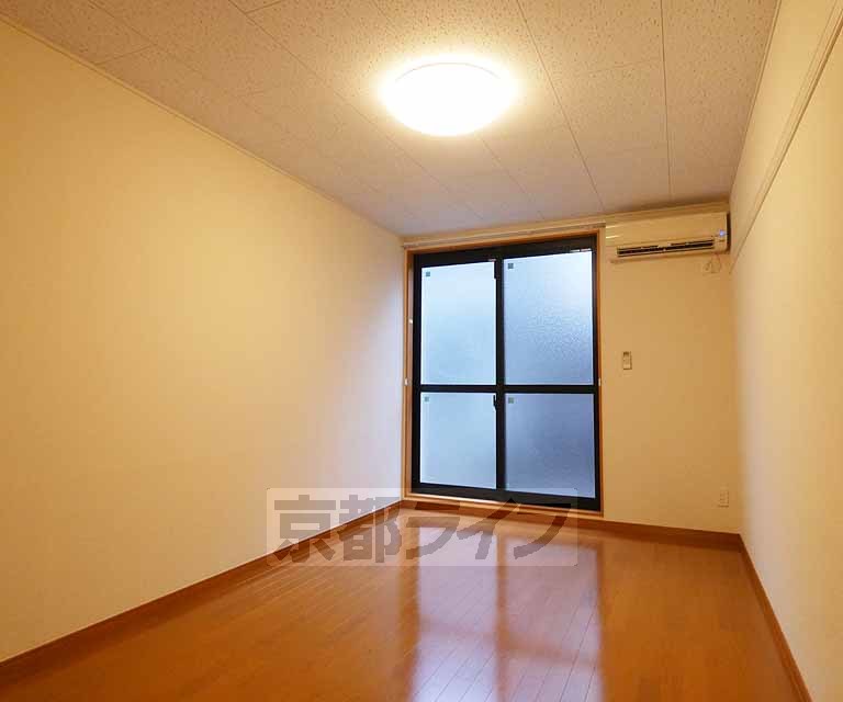 居室・リビング　広々としたお部屋です！