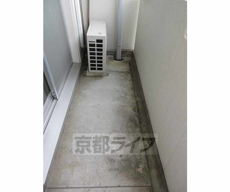 バルコニー　幅員の広いバルコニーです