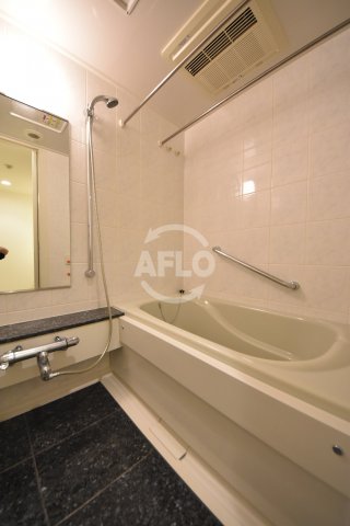 バス・シャワールーム　OAPレジデンスタワー西館（オーエーピー）　バスルーム