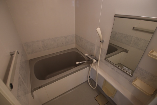 バス・シャワールーム　※別室の参考写真の為、現況優先です。