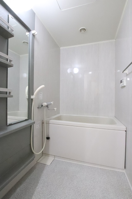 バス・シャワールーム　♪毎日の疲れをいやすバスルーム