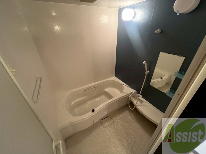 バス・シャワールーム　お風呂です。ゆっくりお風呂につかるのも体に良いですね～