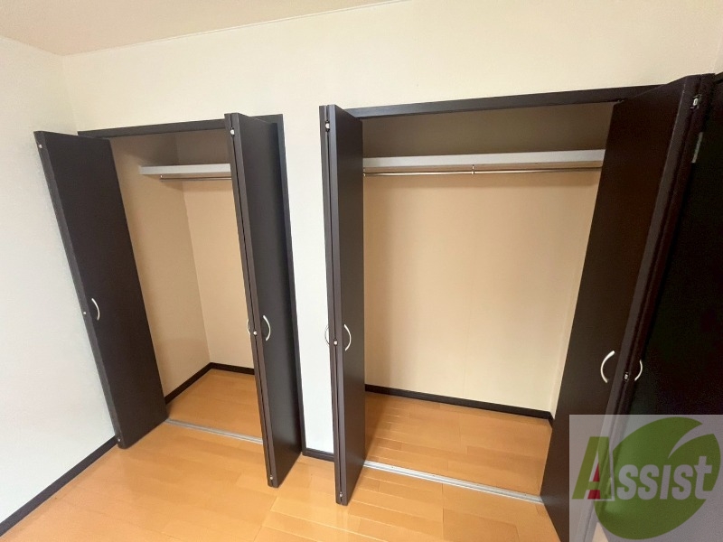 収納　寝室のクローゼットにもたくさん収納出来ますね！