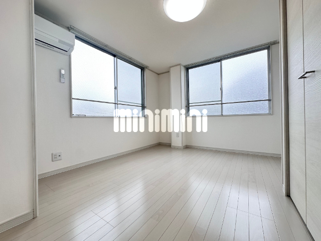 居室・リビング　きれいなお部屋です。