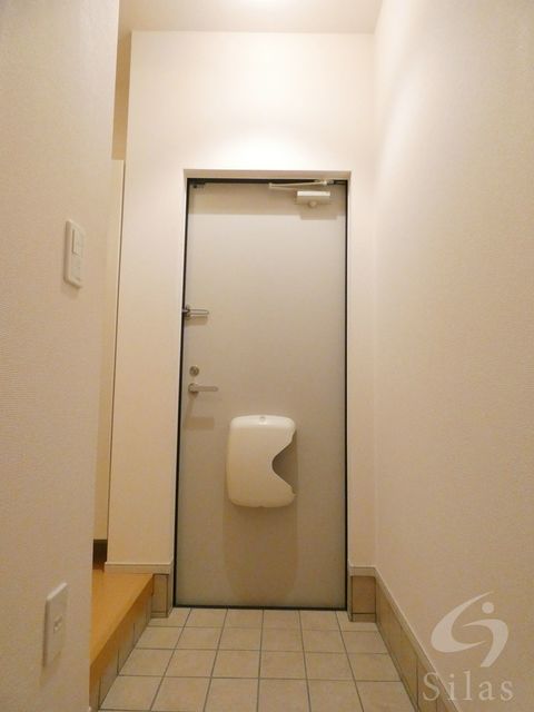 玄関　反転タイプ