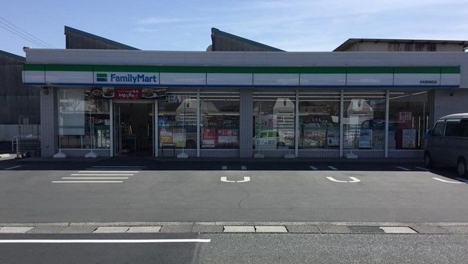 コンビニ　ファミリーマート浜松西神田店（コンビニ）まで733m