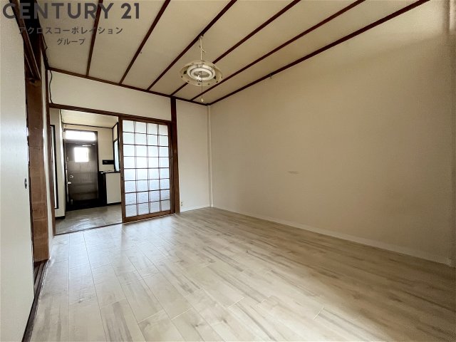 居室・リビング　2面採光で明るいお部屋です！