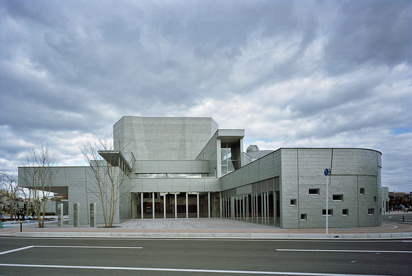 図書館　秋田県立大学図書情報センター本荘（図書館）まで4761m