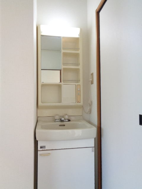 洗面設備　便利な独立洗面台