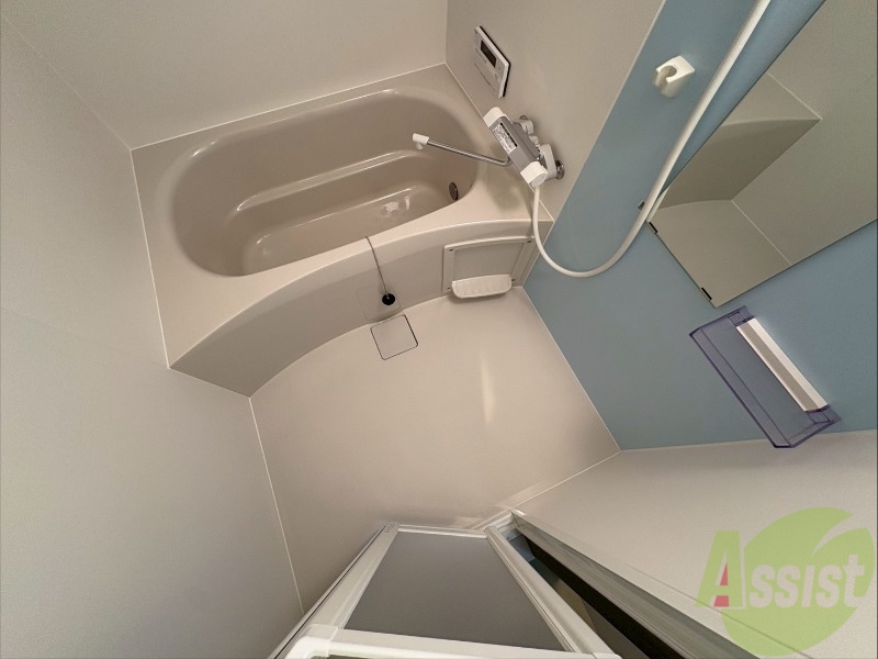 バス・シャワールーム　お風呂になります。一日の疲れを癒してくださいね。