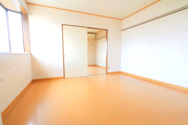 居室・リビング　☆広さ８．８帖☆