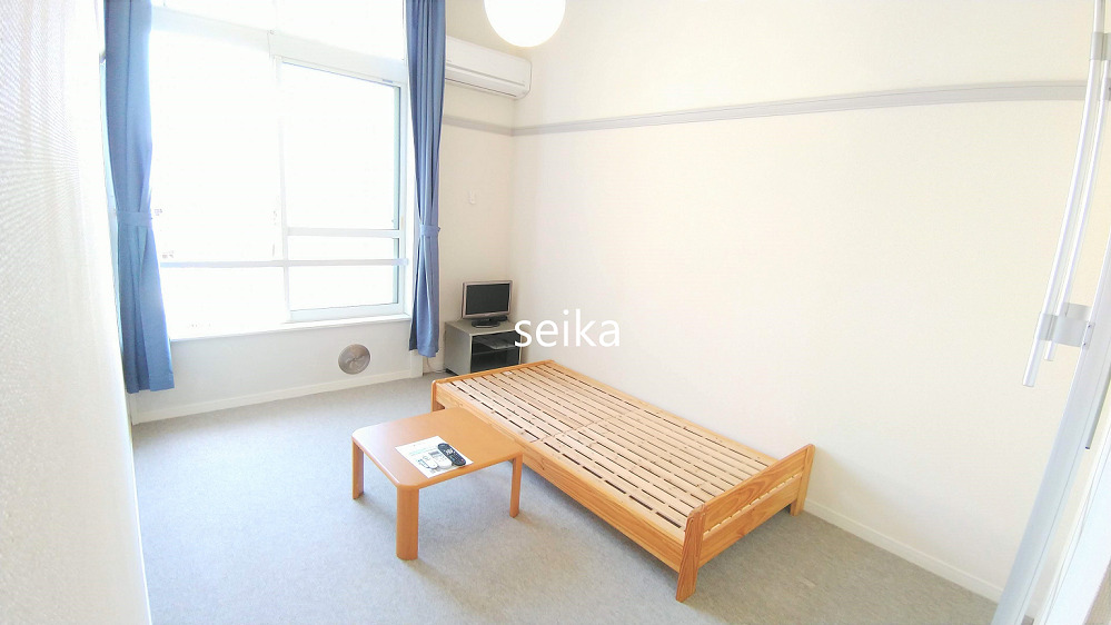 居室・リビング　1Fフローリング、2Fカーペット