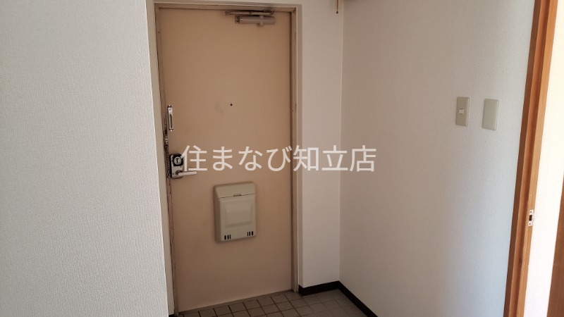 玄関　別部屋写真